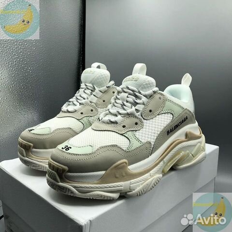Кроссовки Balenciaga Triple S Кроссовки Balenciaga Triple S