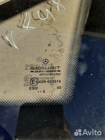 Стекло дверной форточки на Mercedes vito w639 Стекло дверной форточки на Mercedes vito w639