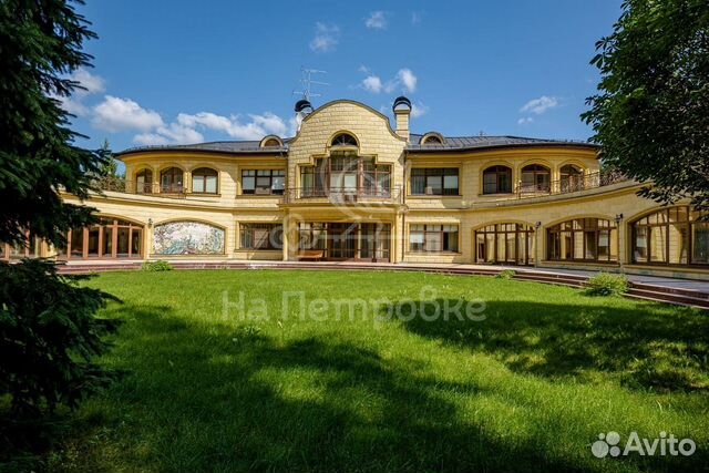 Дом 1847 м² на участке 1.22 га