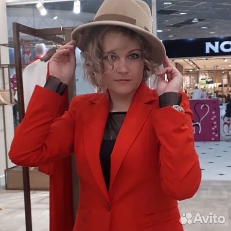 Стилист имиджмейкер