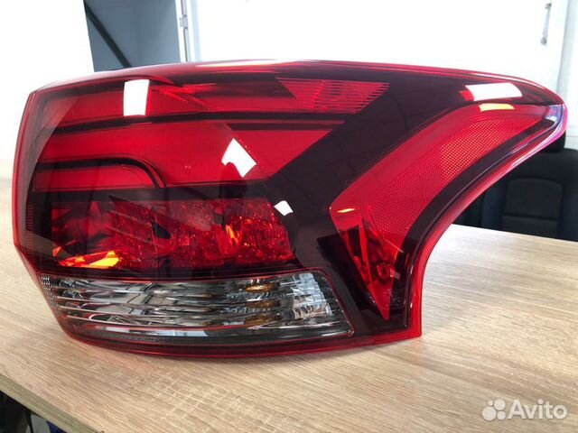 Фонарь В крыло задний правый Mitsubishi Outlander