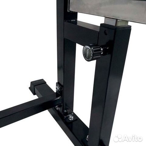 Скамья со стойками под штангу