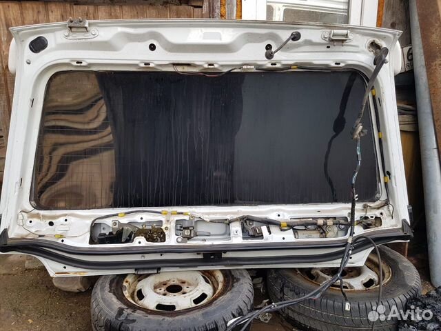Lexus LX470 дверь багажника б/у Lexus LX470 дверь багажника б/у