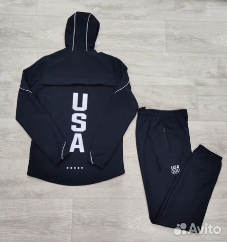 Спортивный костюм Спортивный костюм