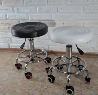 Стул без спинки в салон для мастера