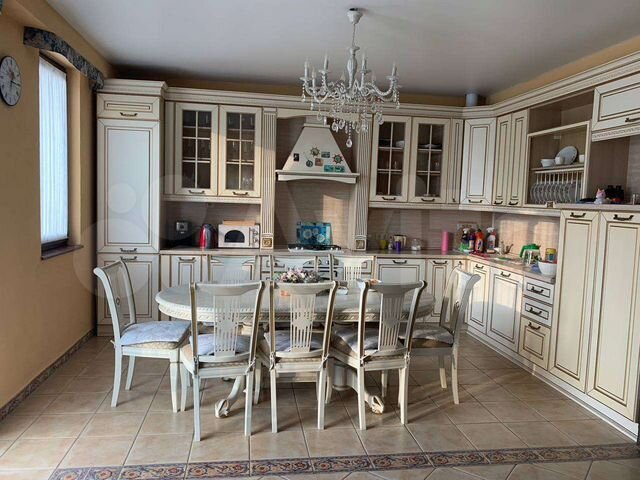 Дом 206 м² на участке 10 сот.