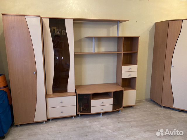 Стенка со шкафами