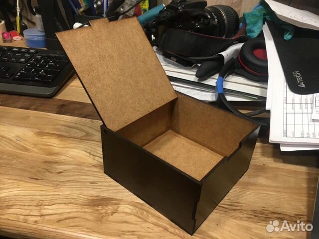 Коробка шкатулка для подарка (ремня) из дерева