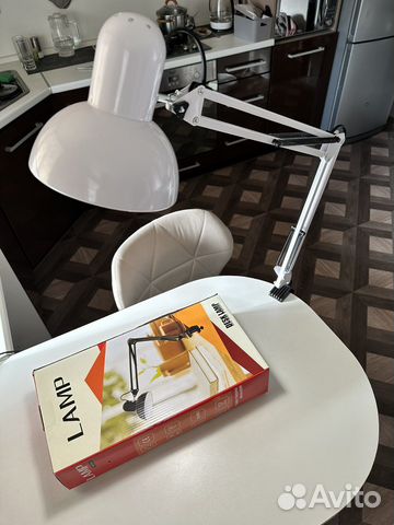 Лампа настольная