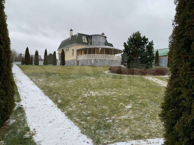 Дом 300 м² на участке 10 сот.