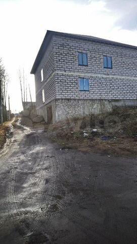 Дом 612 м² на участке 8 сот.