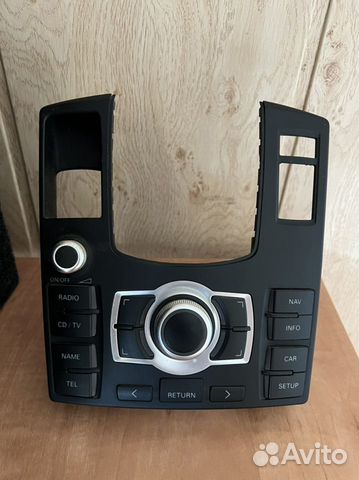 Панель управления мультимедиа Audi A8