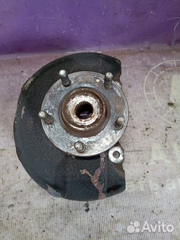 Кулак поворотный передний правый Mitsubishi