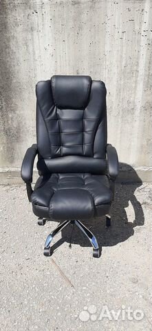 606 черное офисное кресло