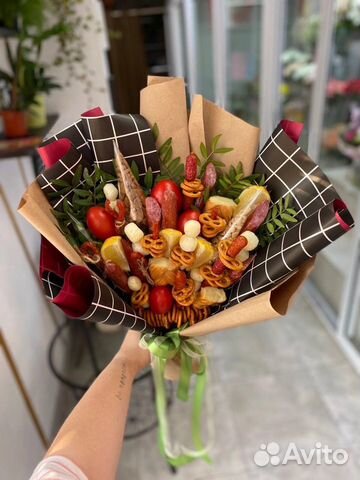 Букет к 23 февраля, сьедобный букет, букет с колба