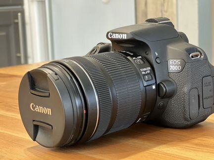 Canon EOS 700D kit 18-135mm 3.5-5.6 IS STM