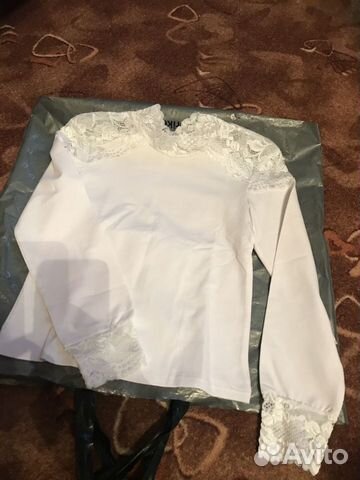 Блузка белая