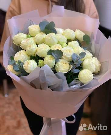 Букет из 5 кустовых пионовидных роз