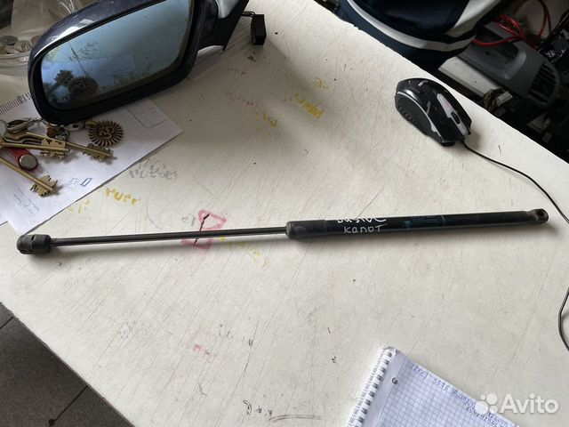 Амортизатор капота Renault Duster с 2012 года