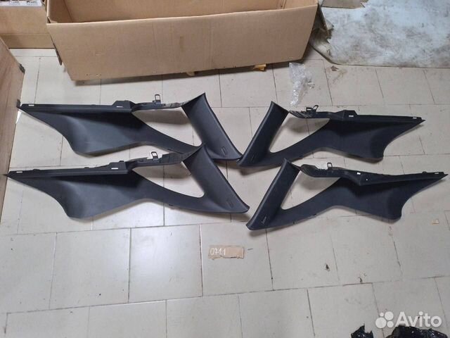 Обшивка задней стойки f-pace