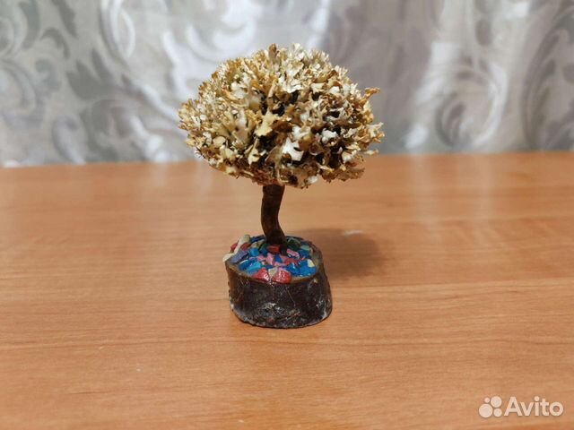 Дерево, раскрывающееся от воды