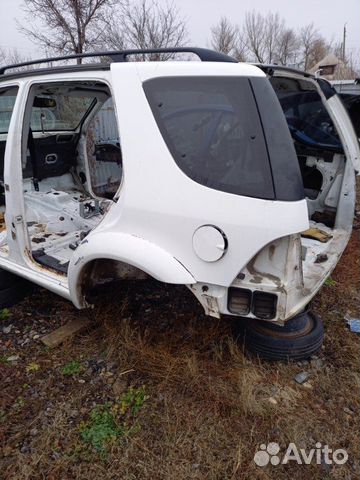 Крыло заднее левое Mercedes-Benz M-Class W163 M112
