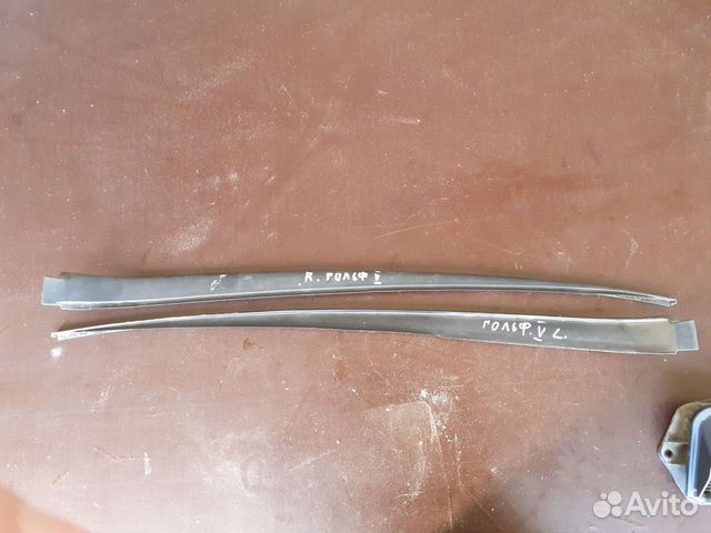 Молдинг лобового стекла Фольксваген Гольф 5 Plus