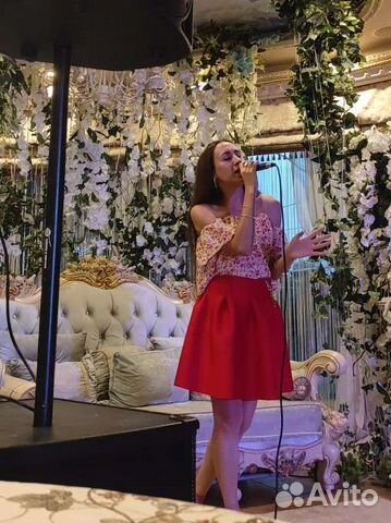 Певица, музыкальное оформление