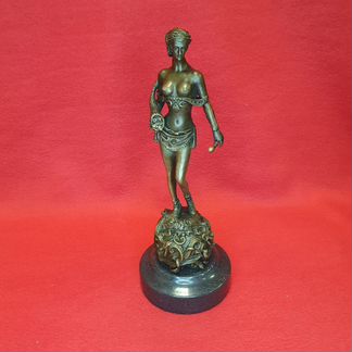 Бронзовая статуэтка Фортуна Амазонка