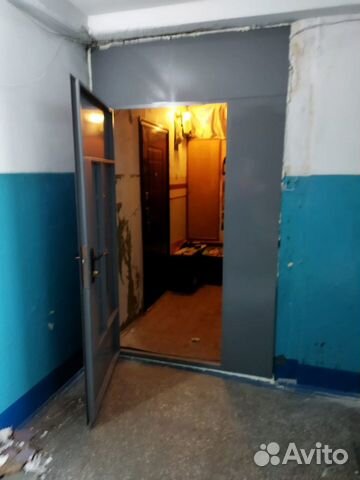 Тамбурная дверь