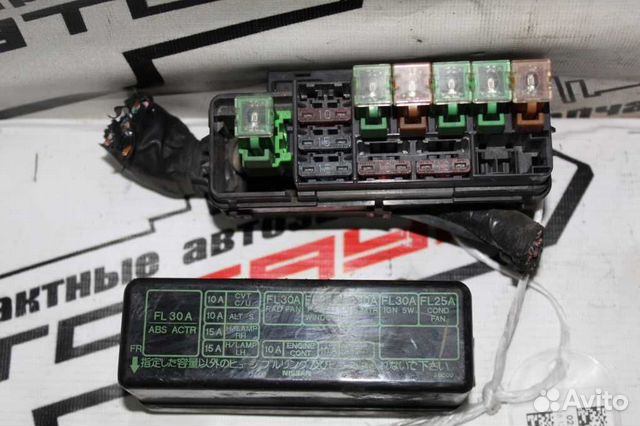 Блок предохранителей nissan cube Z10 CG13-DE 2U000