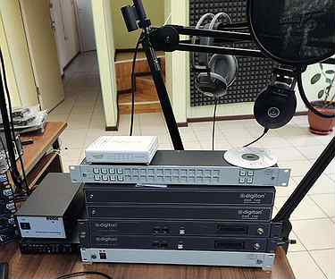 Оборудование для студии звукозаписи и радио вещани