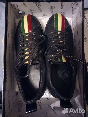 Кроссовки женские