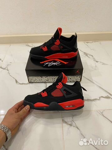 Nike Air Jordan 4 Retro 