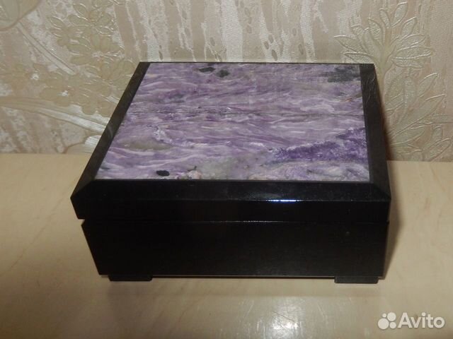 Шкатулка из чароита