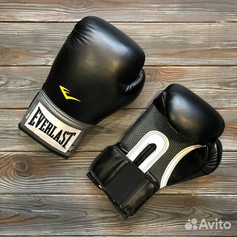Боксерские перчатки
