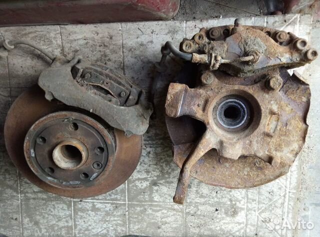 Поворотный кулак Фольксваген Транспортер Т4