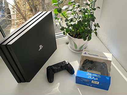 Sony PlayStation 4 PRO+2 геймпада+диски