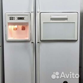 Холодильник Samsung Side By Side