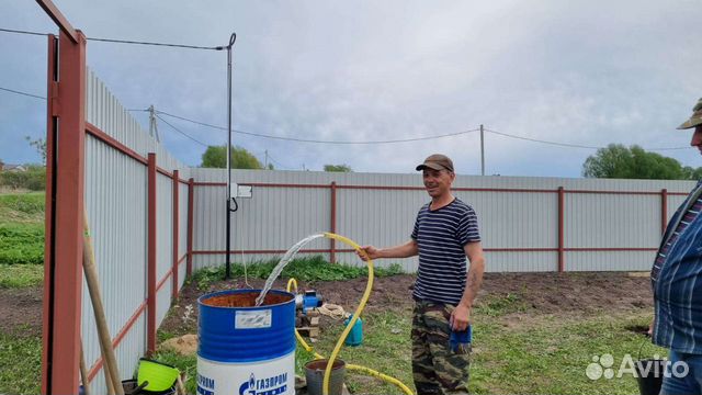 Бурение скважин на воду бронницы. Бурение скважины на даче. Бурение скважин на воду бронницы. Бурение скважин на воду. Зил 131 скважины.