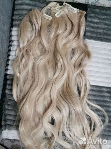 Волосы на заколках