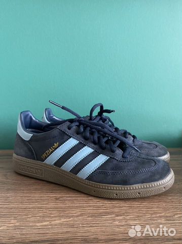 Кроссовки adidas spezial