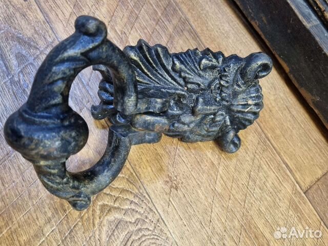 Дверная ручка-Стучалка. Чугун. Достаточно больша