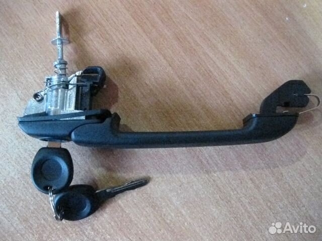 Ручка передней двери Фольксваген Гольф 3 Венто