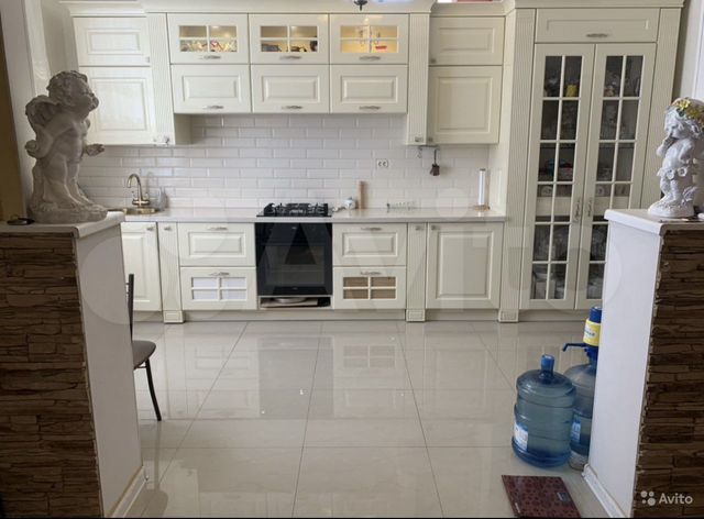 Коттедж 280 м² на участке 14 сот.