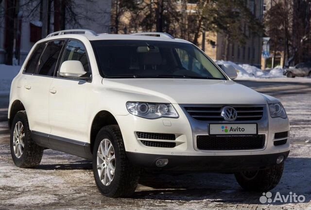 Volkswagen Touareg 2010 Р±РµР»С‹Р№