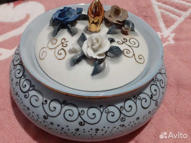 Фарфоровая шкатулка