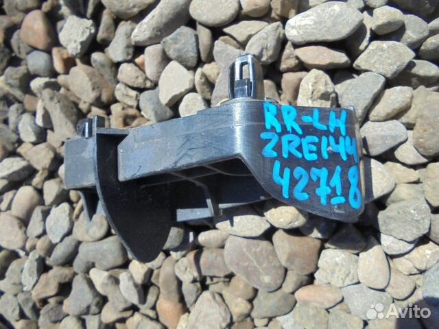 Крепление бампера заднее левое Toyota Corolla