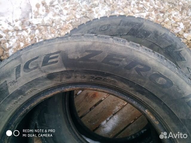 Pirelli Ice Zero 215/65 R16