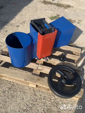 Веткоруб с бункерами, измельчитель веток, веткорез